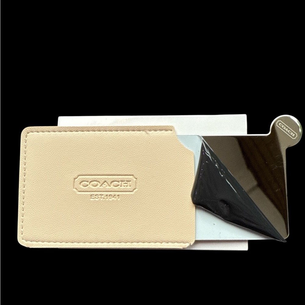 New in Box Coach Cream Novelty Card Holder & Travel Mirror - Picture 3 of 4